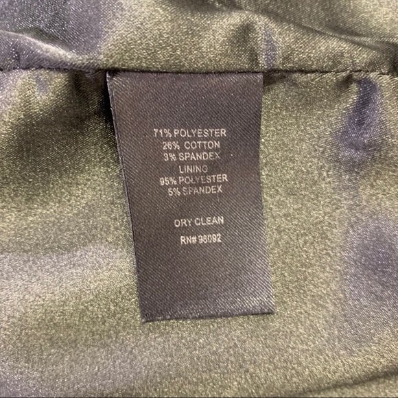 Katherine Barclay snake Print Pencil Skirt. Size 8 - Picture 10 of 10